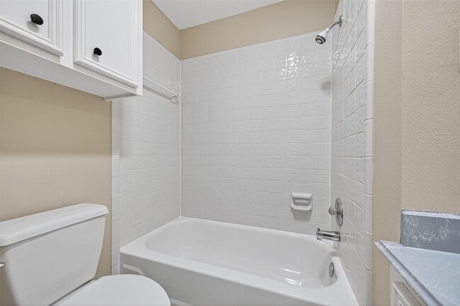 Building Photo - 4132 Deerfield Village Dr