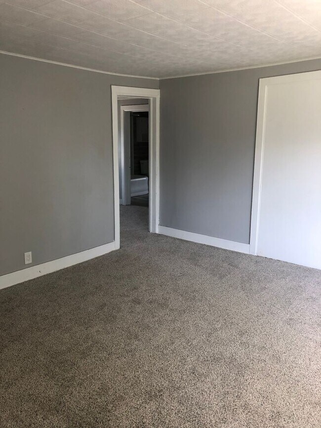 Building Photo - 135 Broad St