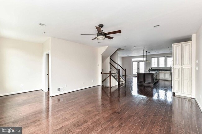 Building Photo - 3160 Yeager Dr