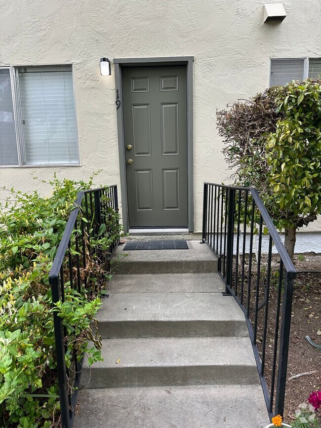 Building Photo - 2 Bedroom condo in SLO for rent