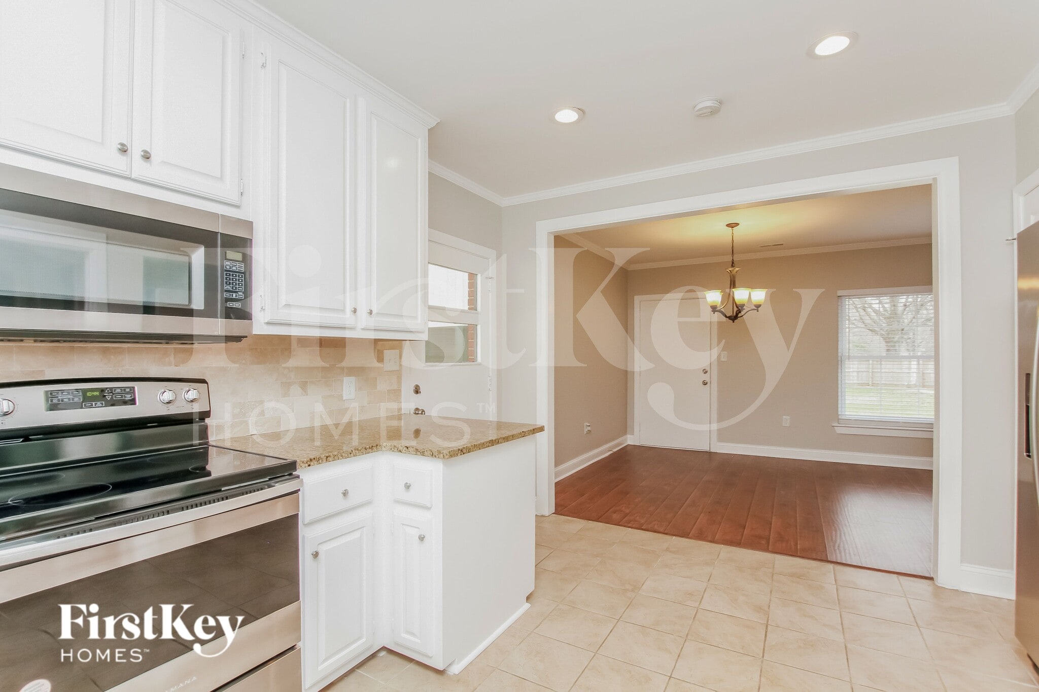 Building Photo - 240 Palaside Dr NE