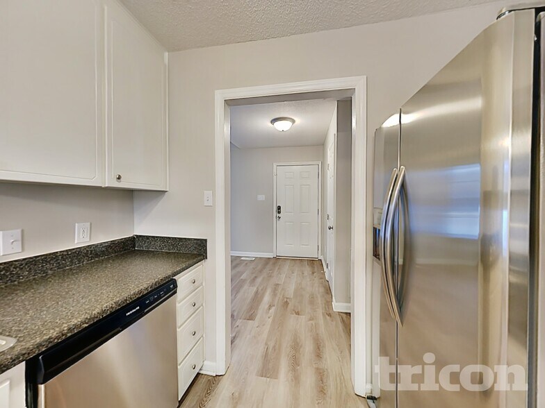 Building Photo - 119 Cambridge Elm Dr