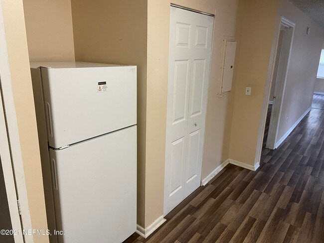 Building Photo - 3716 Stuart St