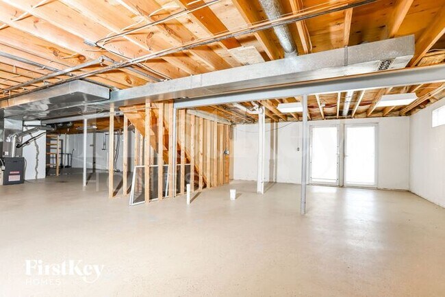 Building Photo - 4 W Park Dr