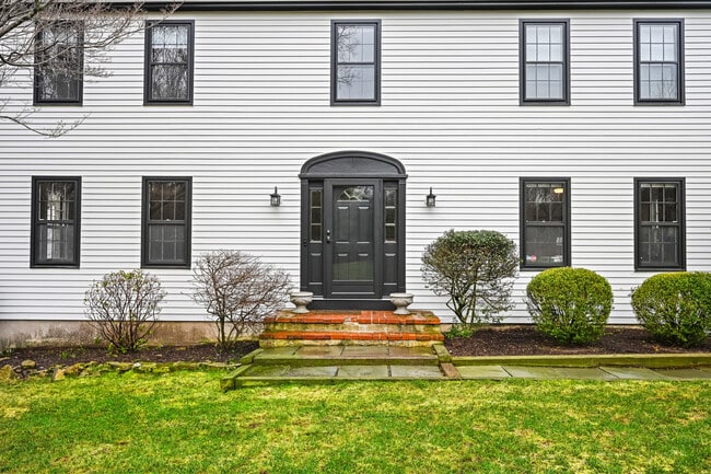 Building Photo - 395 Thayer Pond Rd