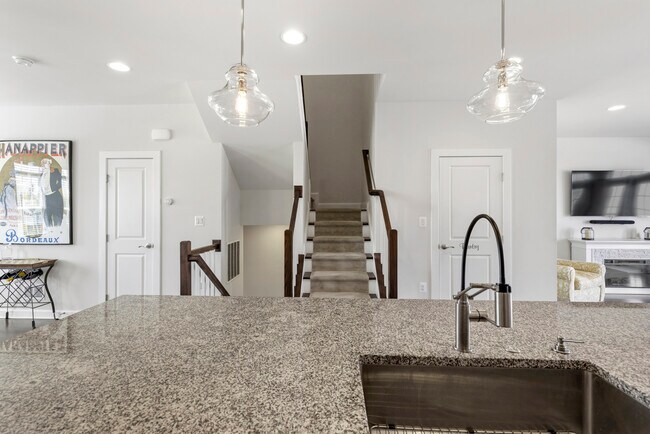 Building Photo - 5917 Glen Willow Wy