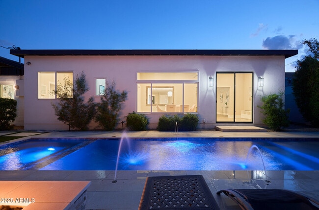 Building Photo - 8620 E Plaza Ave