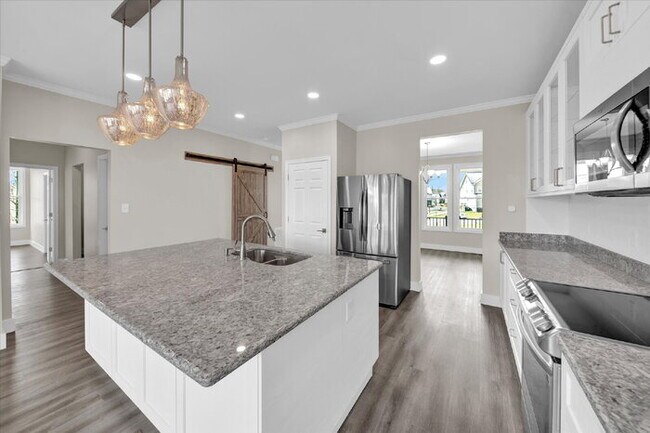 Building Photo - 15401 Adelay Ct