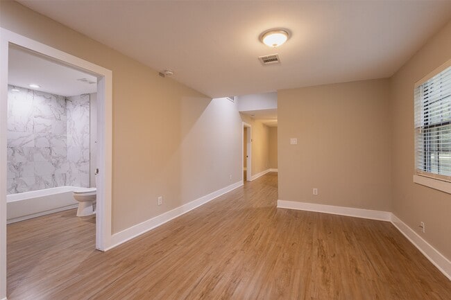 Building Photo - 12028 Cedar Ln