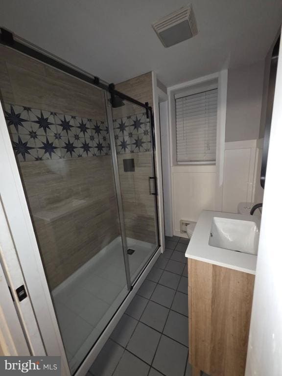 Building Photo - 708 Medina St