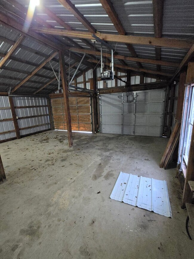 Building Photo - 3 Bed 2 Bath Mobile Home for rent in Middletown, MO!