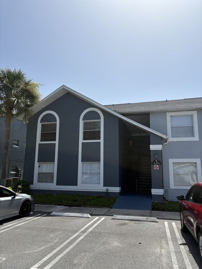 Building Photo - Large 2 bedroom 2 bath Condo