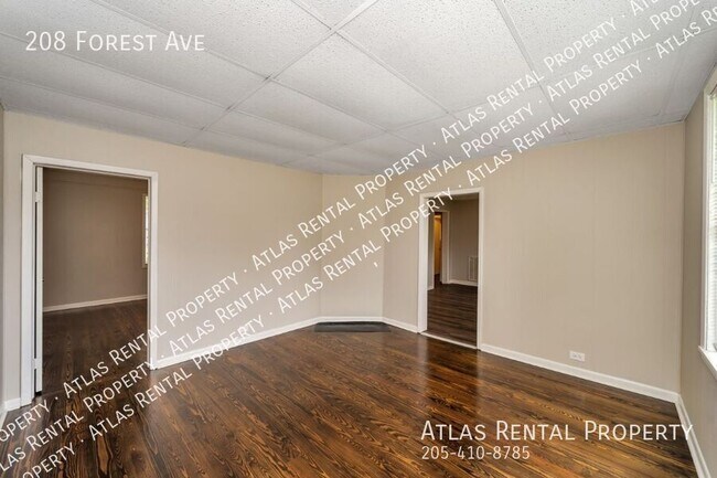 Building Photo - 208 Forest Ave
