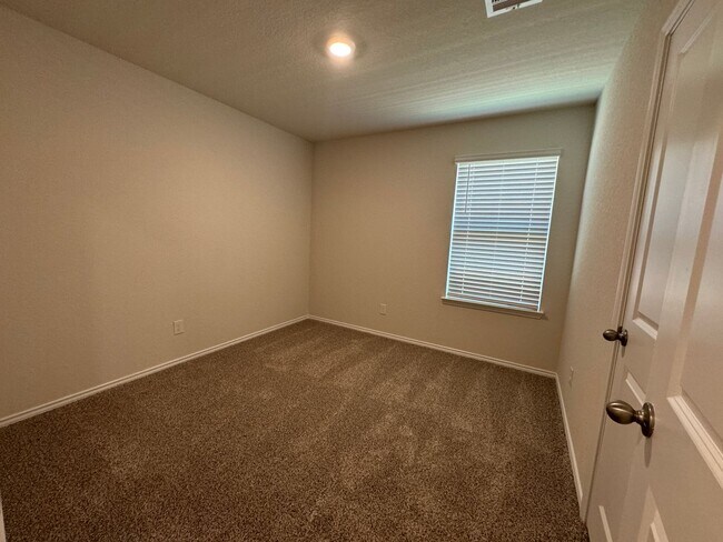 Building Photo - ONE STORY | 3 BEDROOM | 2 BATH | BUILT 2024 | RIVERSTONE AT WESTPOINT