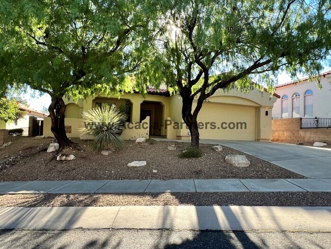 Primary Photo - Beautiful Fairway Home on Arizona National