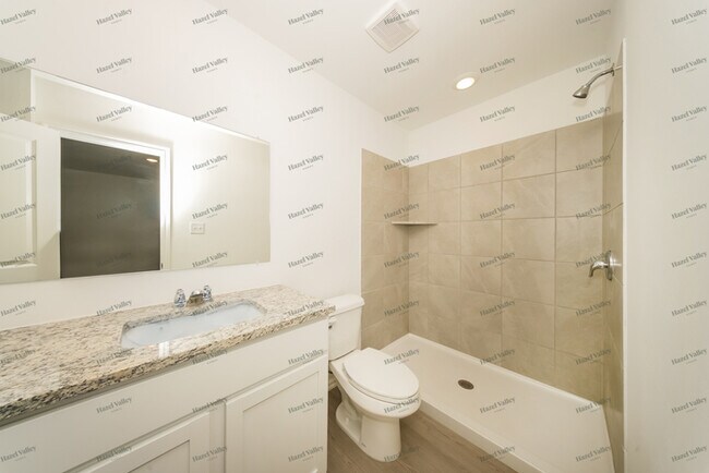 Building Photo - 1938 Wolford Wy