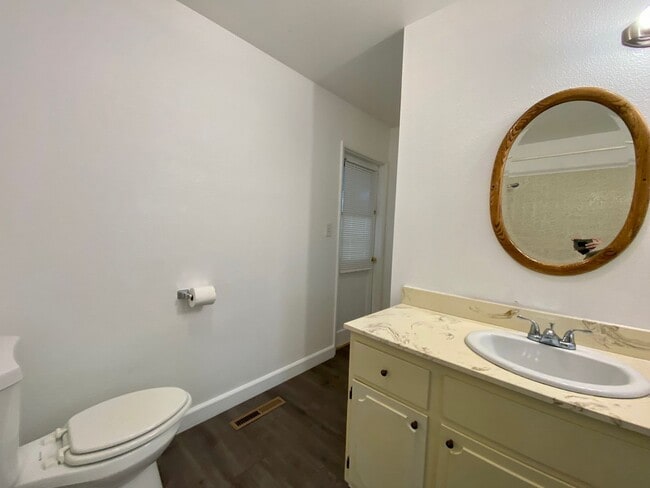 Building Photo - $2,395 Herndon & First, Spacious 4 Bedroom...