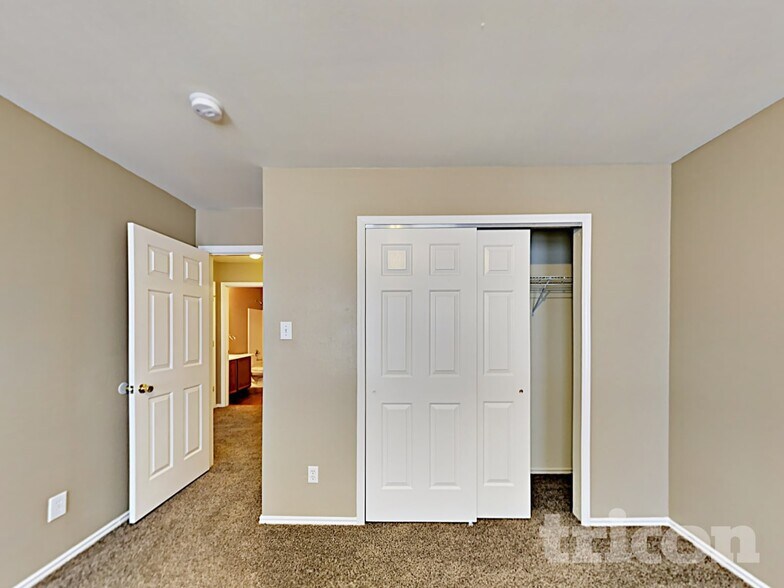 Building Photo - 4120 Wensledale Dr