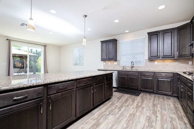 Building Photo - Charming Rental Home Next to Kavala Ranch ...