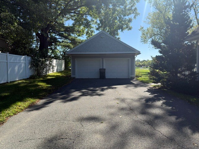 Building Photo - 41 Cottage St