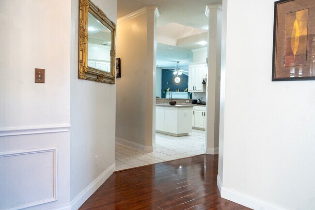 Building Photo - Perfect 1-to-6 Month Transition Home—All Utilities, High-Speed Internet, Lawn Care, and Premium F...