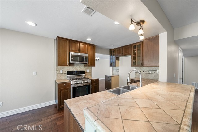 Building Photo - 6660 Kern Pl