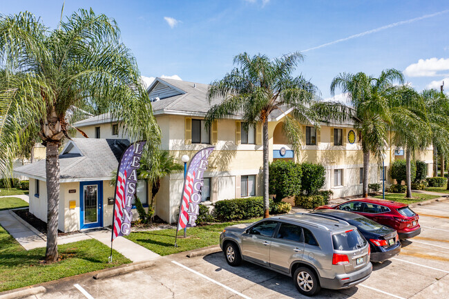 Building Photo - Villas du Soleil