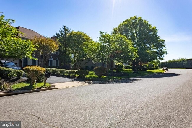 Building Photo - 4705 Rippling Pond Dr