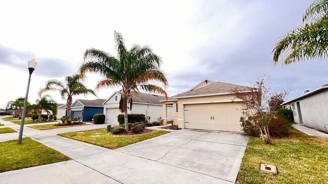 Building Photo - Modern 3-Bedroom Home with Resort-Style Amenities in New Smyrna Beach