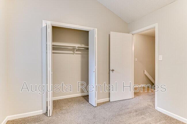Building Photo - 157 Chalet North CT