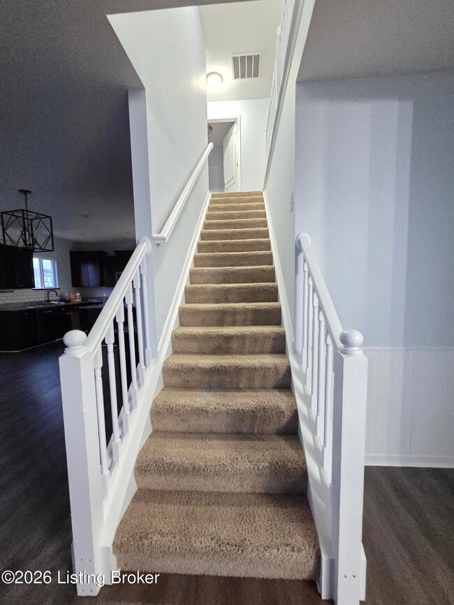 Building Photo - 272 St Regis Dr