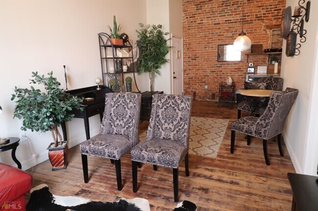 Building Photo - 101 S Wayne St