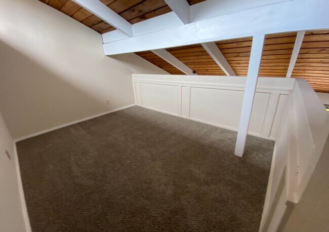 Building Photo - Williams