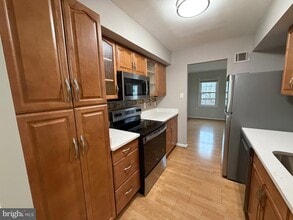 Building Photo - 3023 Creel Ct