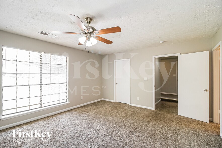 Building Photo - 227 Avalon Way