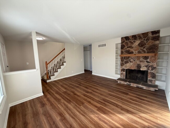 Building Photo - 1333 Petersburg Ct