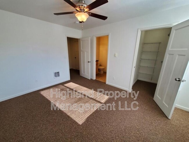 Building Photo - 1205-1207 NE Monroe St