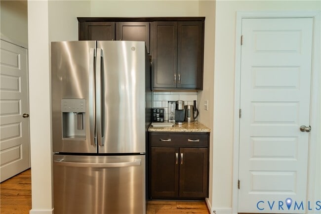 Building Photo - 18401 Palisades Ct