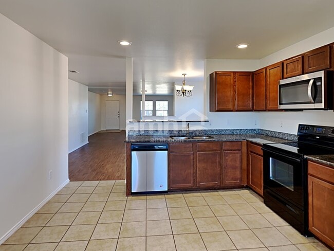 Building Photo - 42 Larkspur Dr