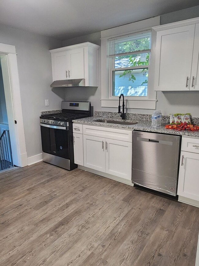 Building Photo - FOR RENT - NORFOLK 4BDRM / 2 BATH