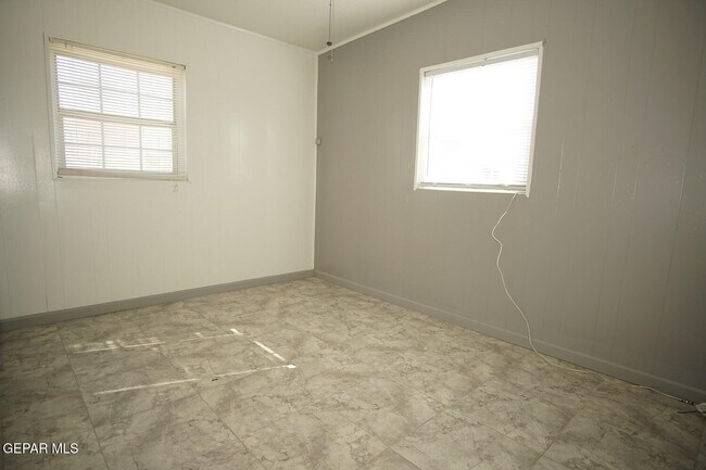 Building Photo - 8300 Mt Everest Dr