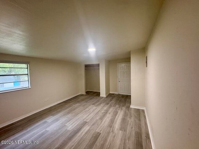 Building Photo - 5420 Leaming Ave