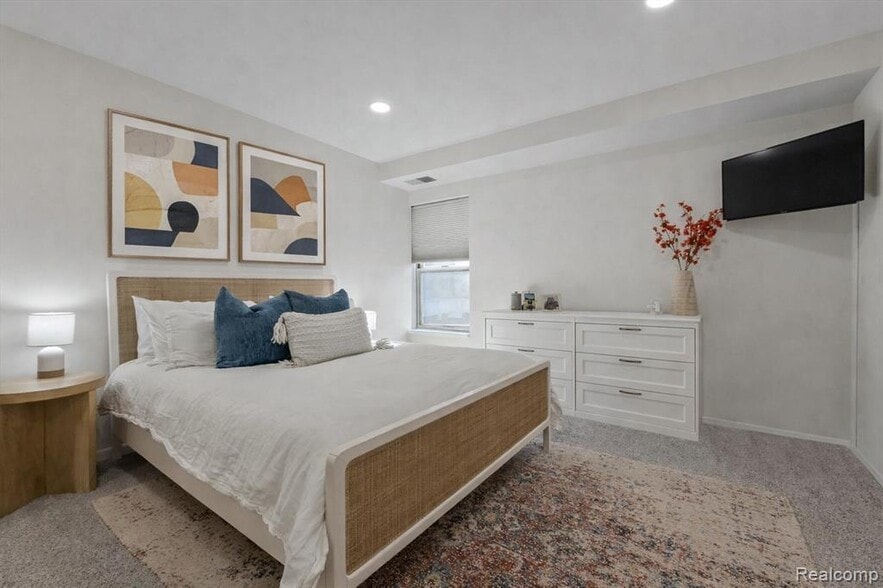 Building Photo - 411 S Old Woodward Ave