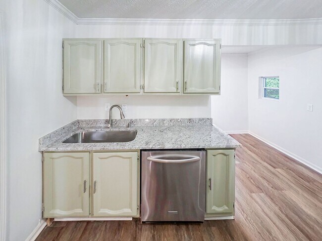 Building Photo - 1111 Lawton Pl SW