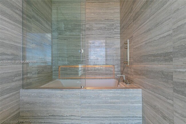 Building Photo - 18975 Collins Ave