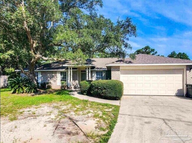 Primary Photo - 412 Bay Oaks Dr
