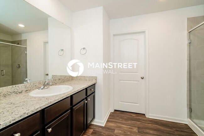 Building Photo - 4 Bedroom Pet-Friendly Home in New Braunfels, TX with Main Street Renewal