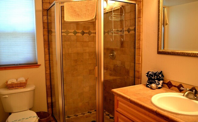 Building Photo - Sweet 2BD Cabin! Avail for a 3-6 month Win...