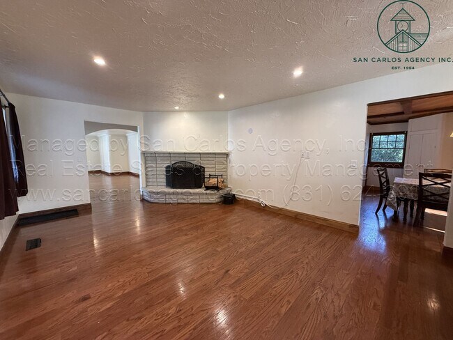 Building Photo - Spacious Three Bedroom Spanish Style Home in Upper Pebble Beach