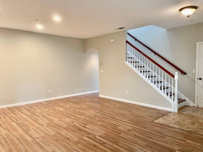 Building Photo - 1033 Acland Way